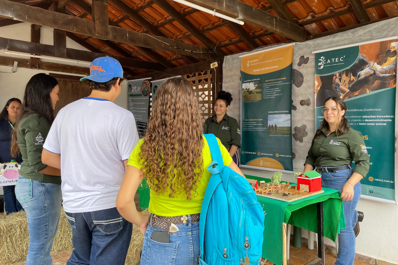 Via Rural conecta estudantes da UEL com mercado de trabalho